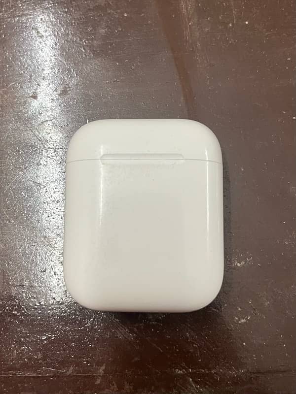 Apple AirPods 2nd generation 0