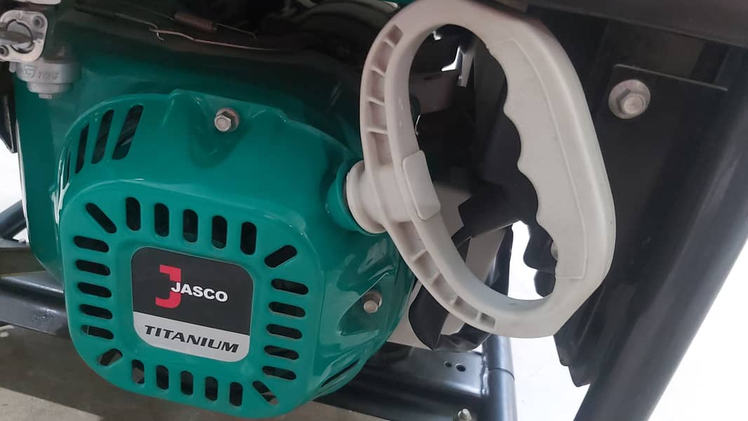 Jasco 2.5 kilowatt Generator Model J2500S NEW 8