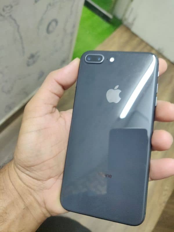 iPhone 8 Plus Approved 1