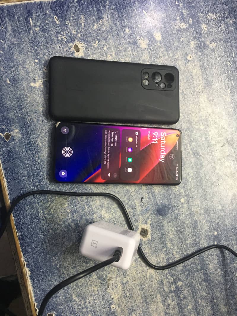 1 plus 9 pro 10/10 condition officials pta approved with original 1