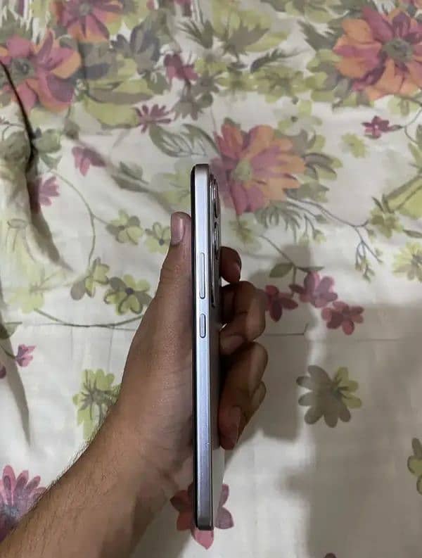 Vivo Y200 - 8+8GB RAM / 256GB. Exchange Possible Read Add. 2