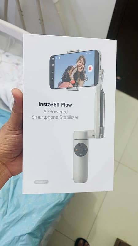 insta360 pro AI gimble / tripod 2