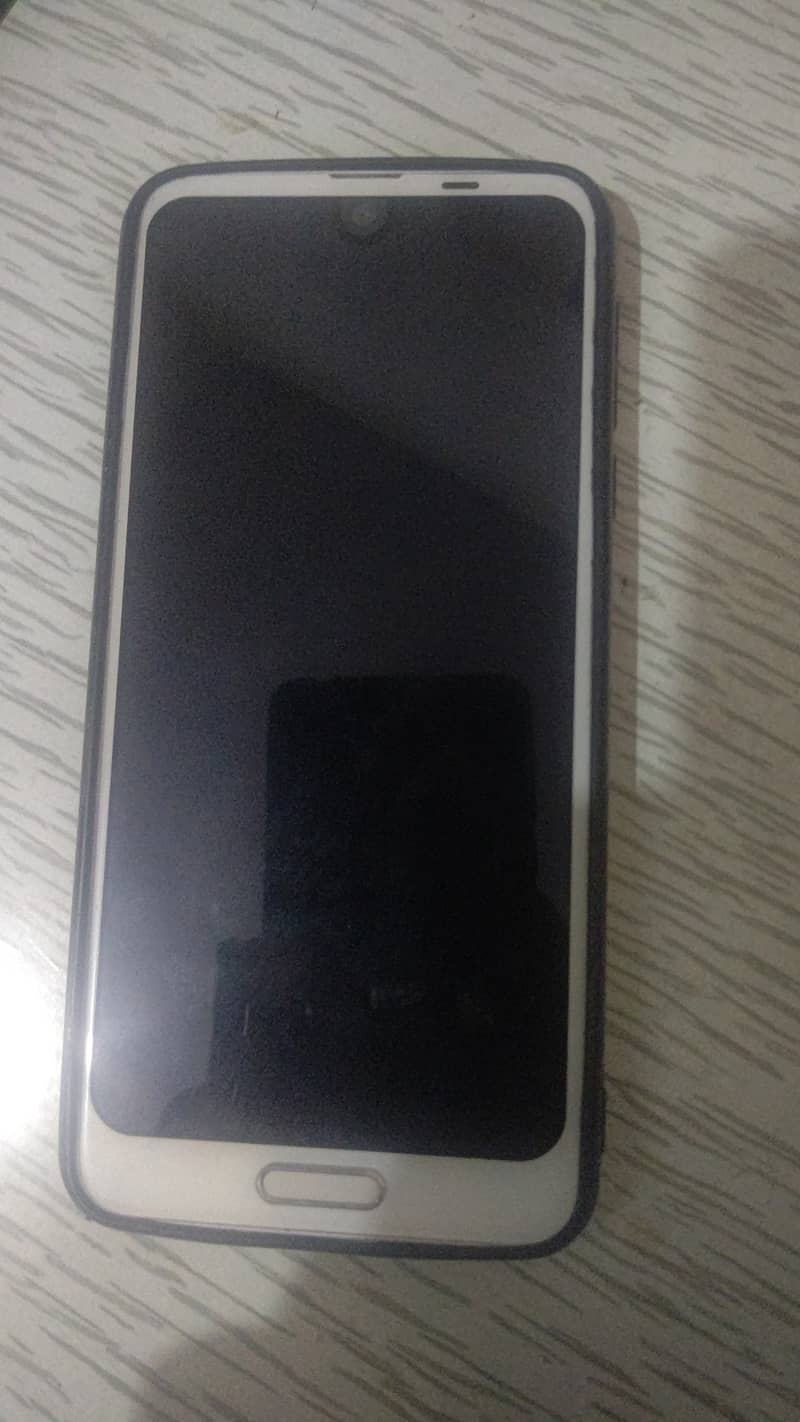 Sharp Aquos r2 pta approved back crack 1
