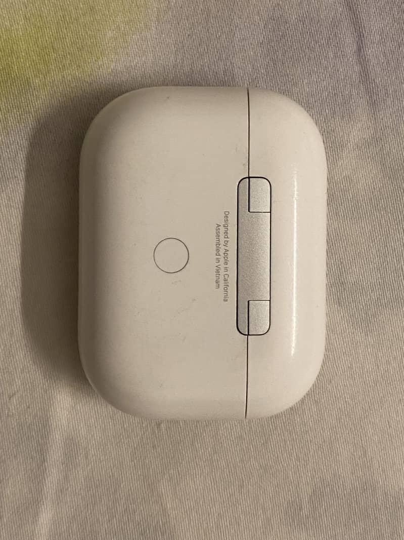 Apple AirPods 2nd generation 1