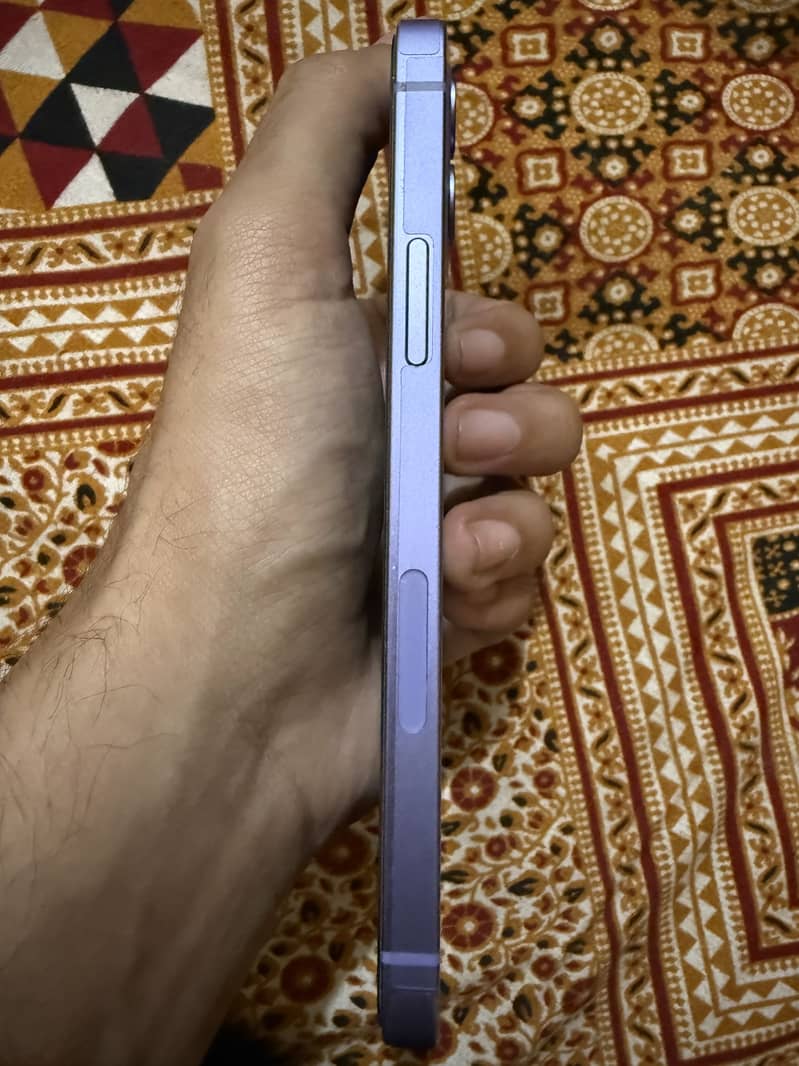 Iphone 12 jv 64 gb 9.9/10 86bh almost 3 week sim time remaining 5