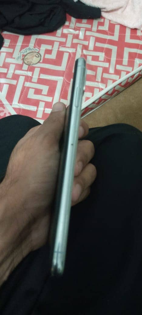 Apple iPhone XS Max 2