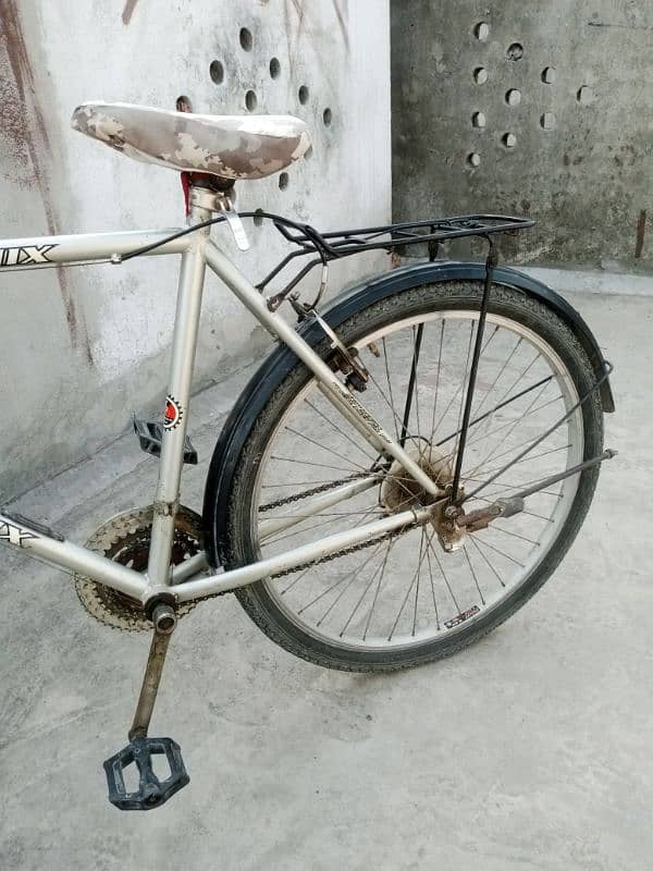 Phoenix Geared Bicycle | High Performance | Excellent Condition 7