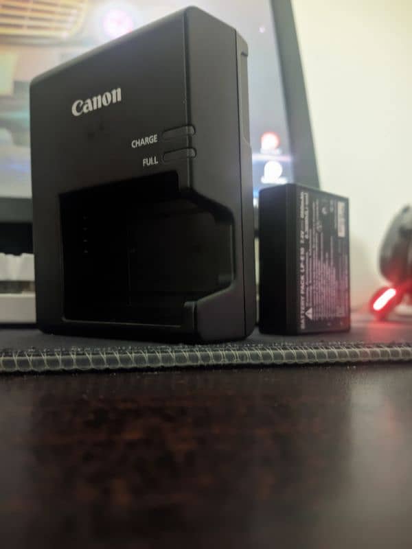 Canon DSLR ( Canon 1200D / Canon Rebel T5 ) Full kit and accessories 3