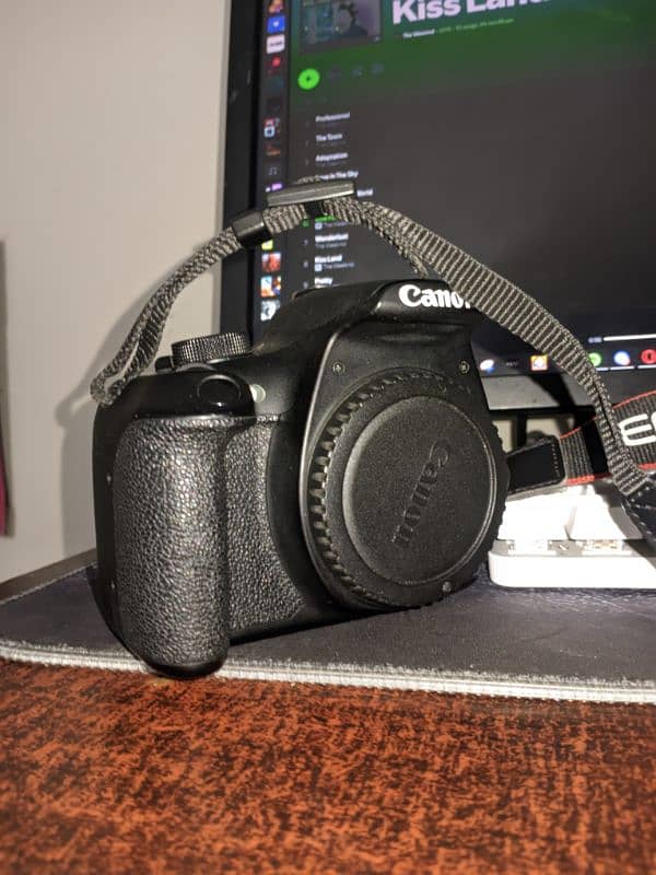 Canon DSLR ( Canon 1200D / Canon Rebel T5 ) Full kit and accessories 8