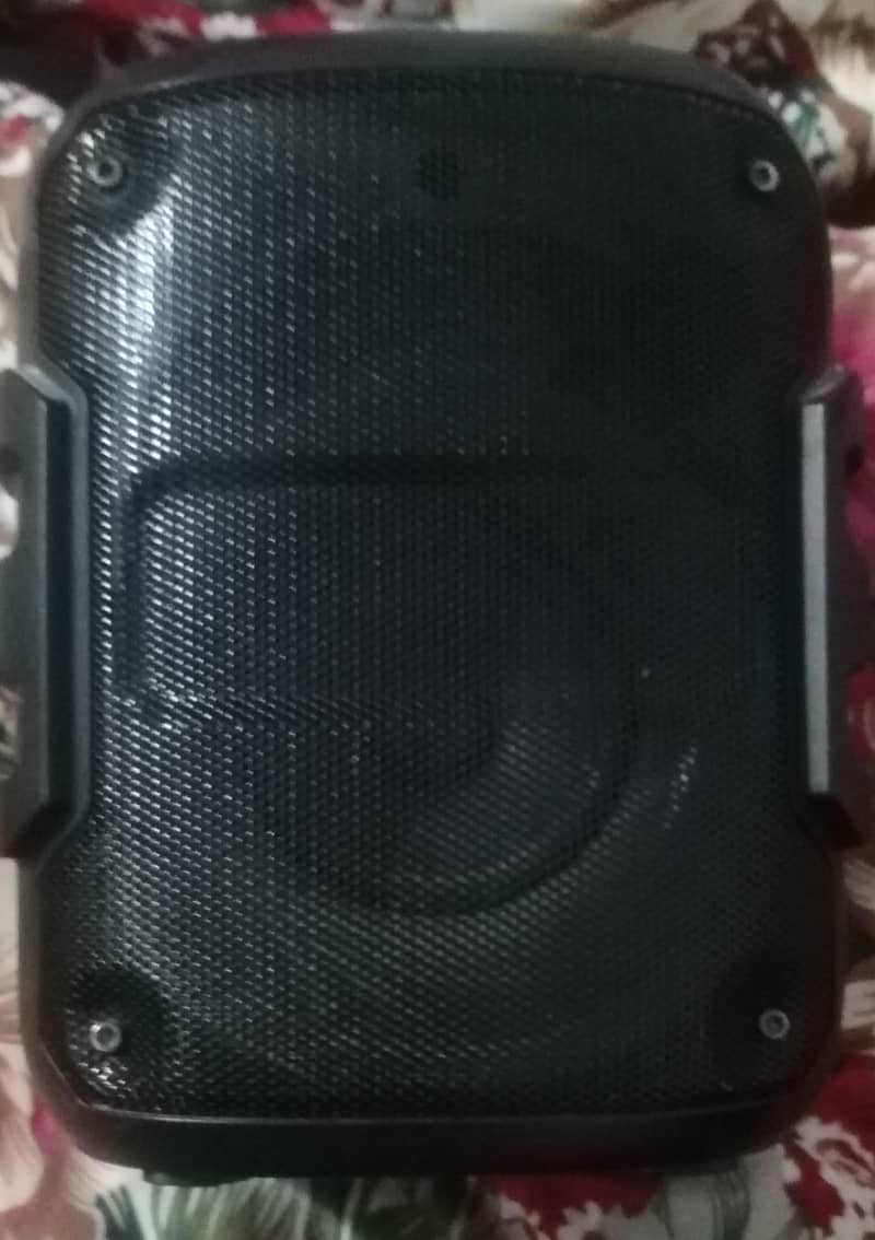 Mp3 attached with Bluetooth. Brand: Audionic 1
