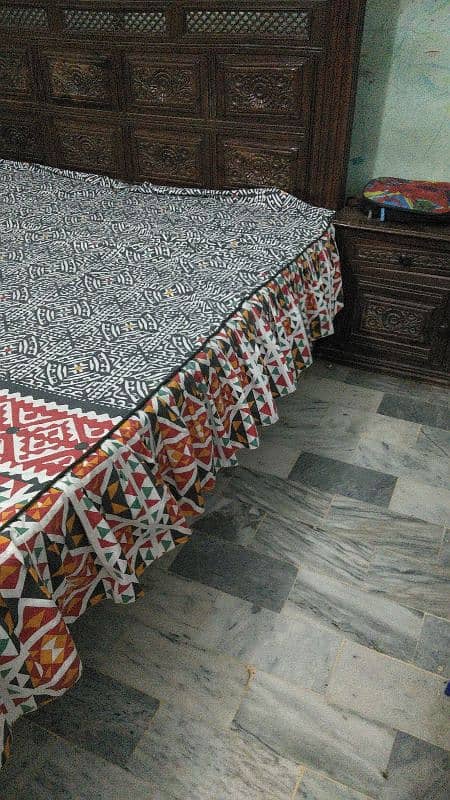 king Size Pure Sheesham Bed Latest Design With Dressing Table 0