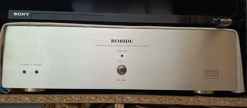 BOBIDU. . . . . . power amplifier. . 150 watts. 8 ohms 2