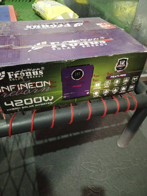 Fronus Infinion reborn PV 5200, 4.2kw hybrid solar inverter 6
