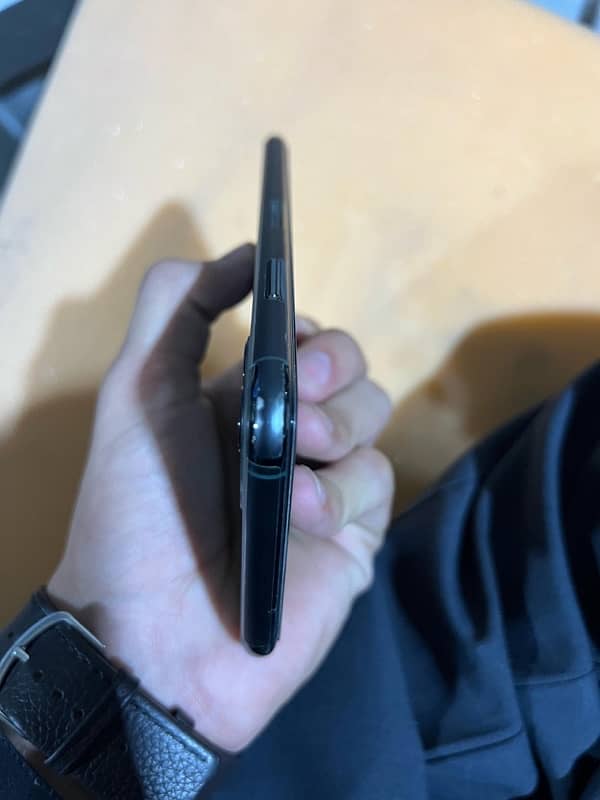 I phone 11 pro maxx 256   (dual pta approved) 0