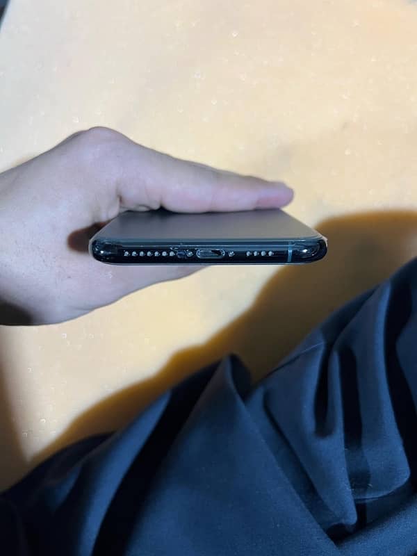 I phone 11 pro maxx 256   (dual pta approved) 1