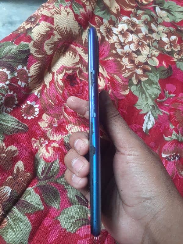 Techno Spark 4 (3/32gb) 11000 5