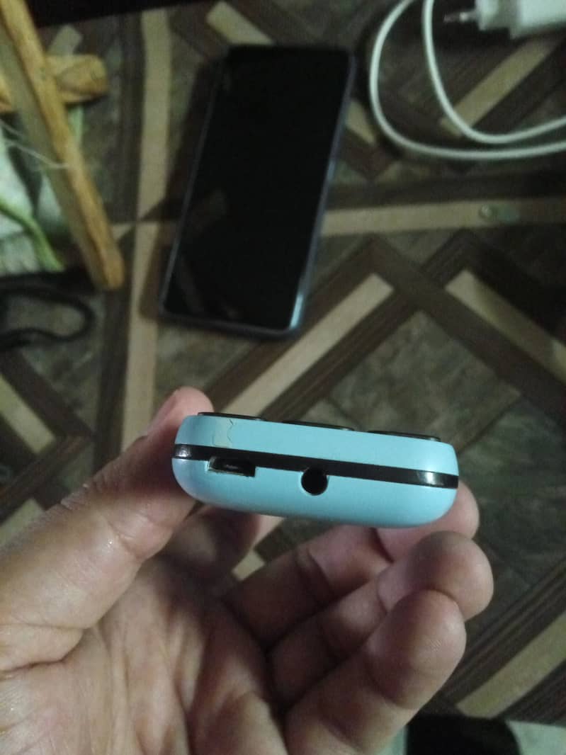 Itel value 110 blue color 1