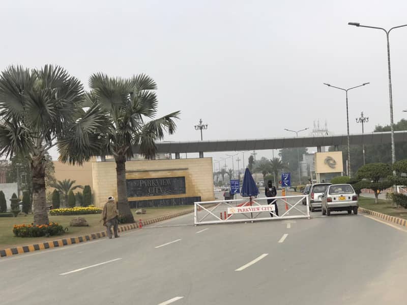 Best Option 5 Marla Plot 600 Series Next To Park For Sale In Platinum Block Next To 80 Feet Road Park View City Lahore 2