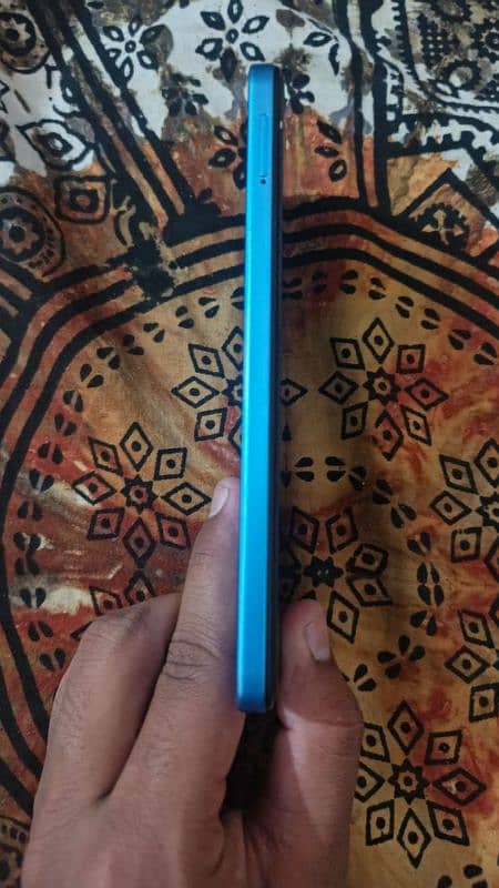 Tecno spark 10 4