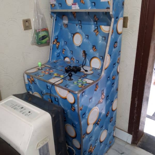 arcade game cabnet 0