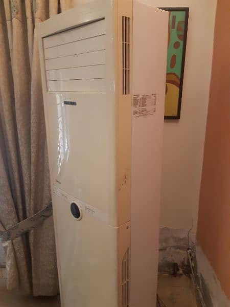 Floor standing AC 1