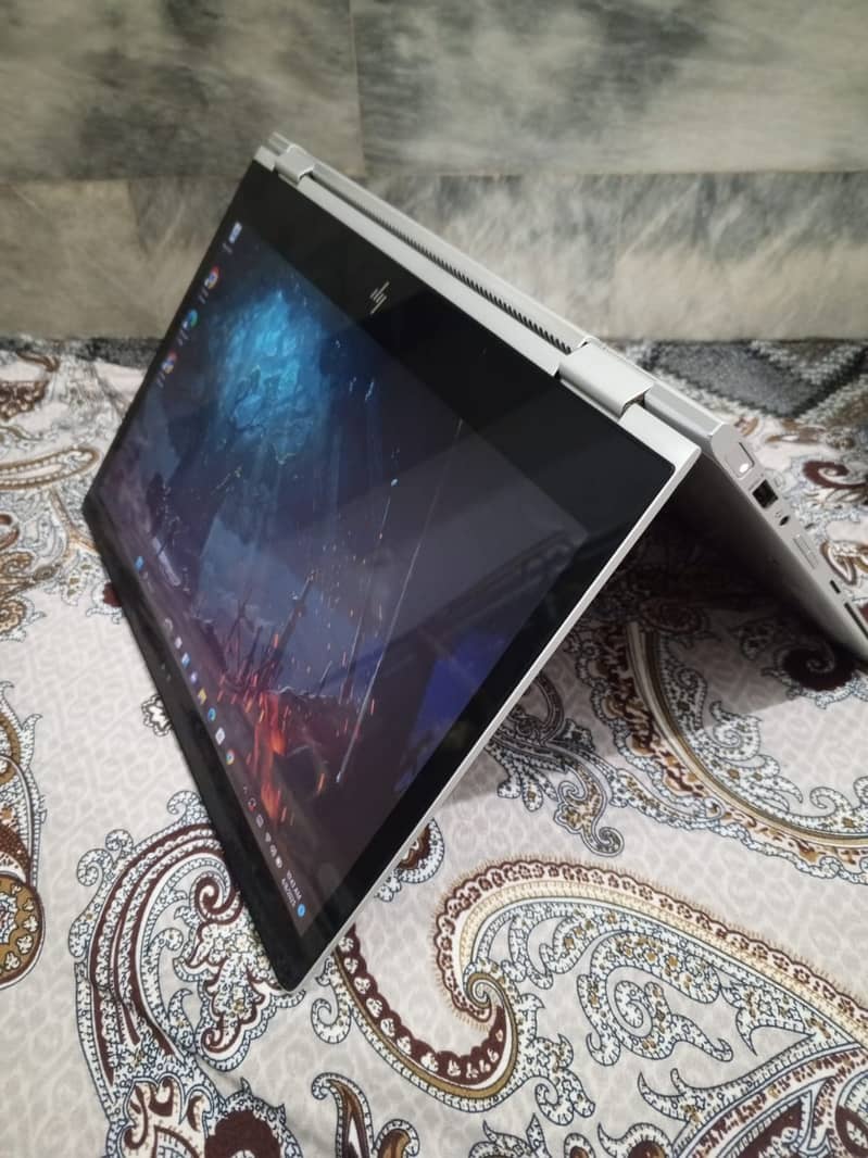 Hp Elite book 1030 (Touch Screen) 4
