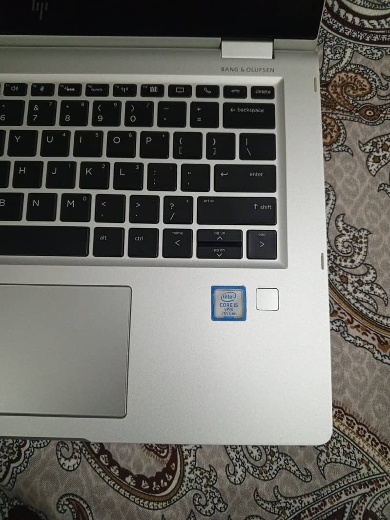 Hp Elite book 1030 (Touch Screen) 6