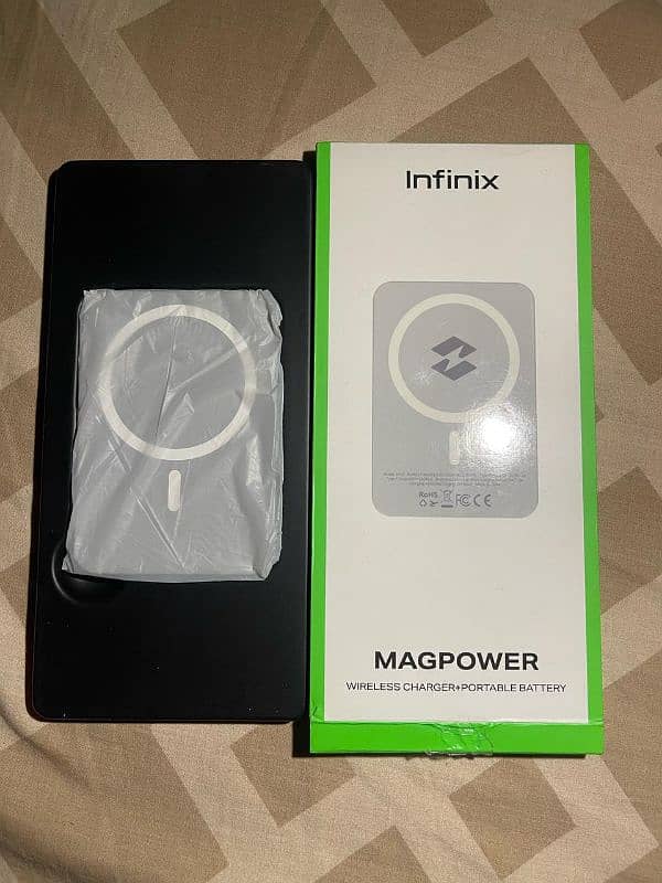 INFINIX Note 50 : Wireless charger and portable power bank 2