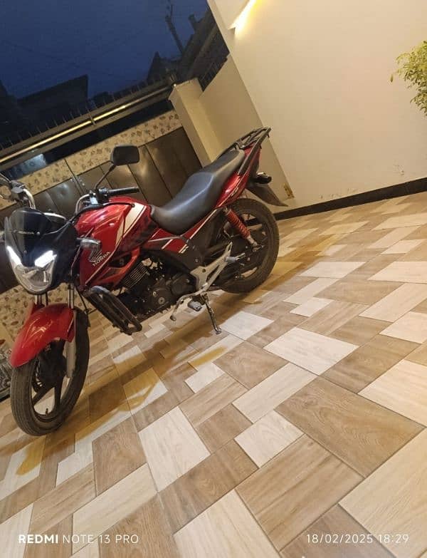 Honda cb150f is for sale 3