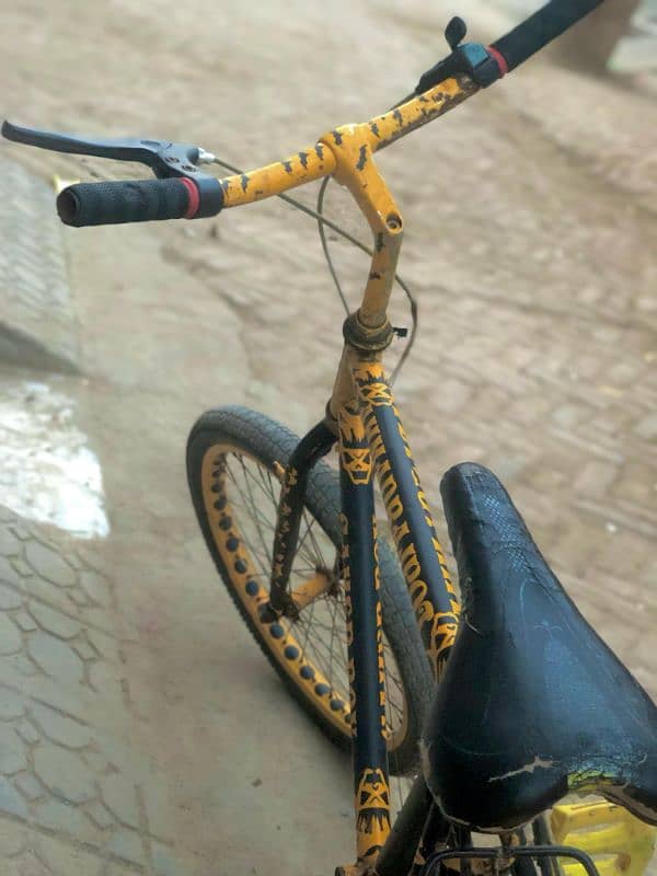 Wheeler Bicycle All Ok and 10/8 Condition ok but geer me thoda issue 6