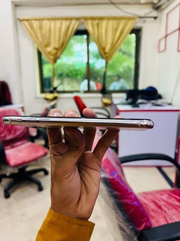 Iphone 11 pro Max factory unlock 3