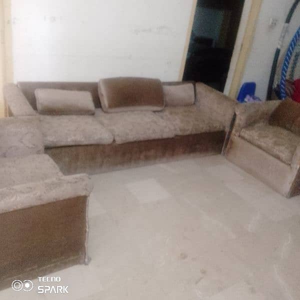 sofa for sell 0