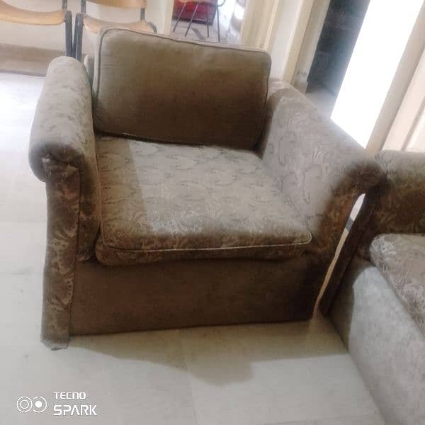 sofa for sell 1