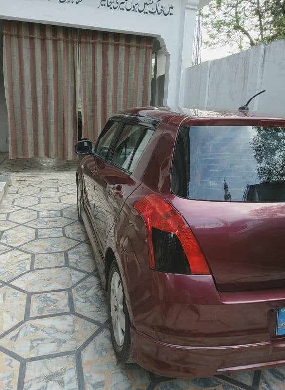 Suzuki Swift Dlx 2013 5