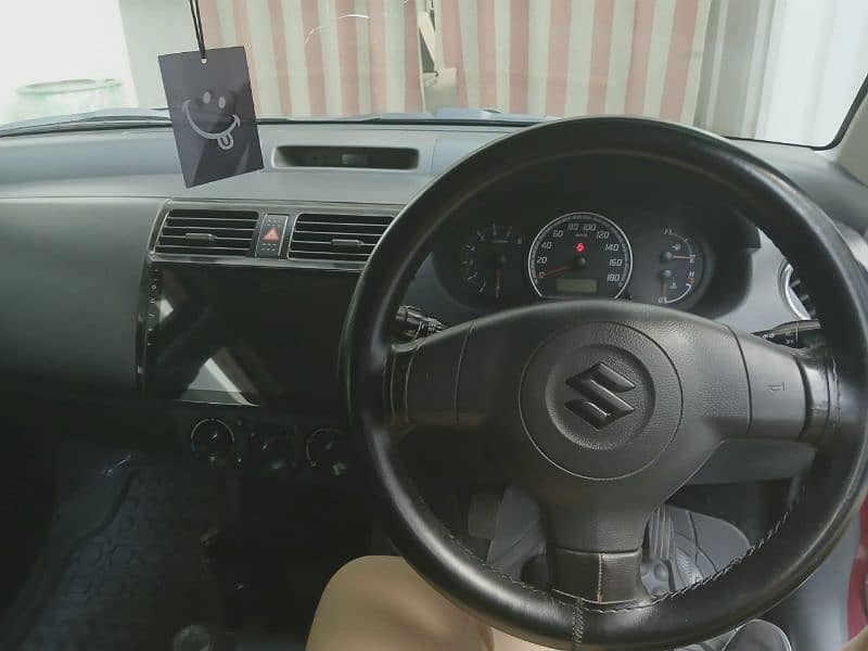 Suzuki Swift Dlx 2013 7