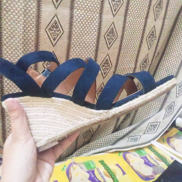 heel colour Navi blue 2