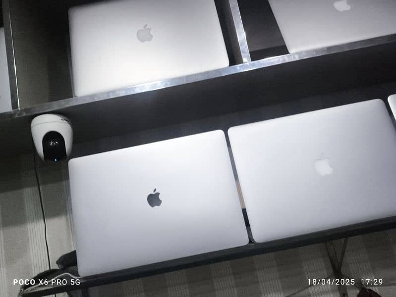 2019//2020//2023 apple MacBook Pro 0