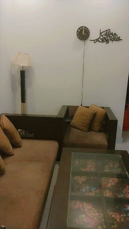 5 Seater sofa set for sale Shanghai road good condition 1