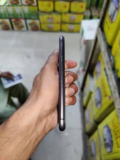 Iphone 11 Factory Unlock 128 Gb low budget