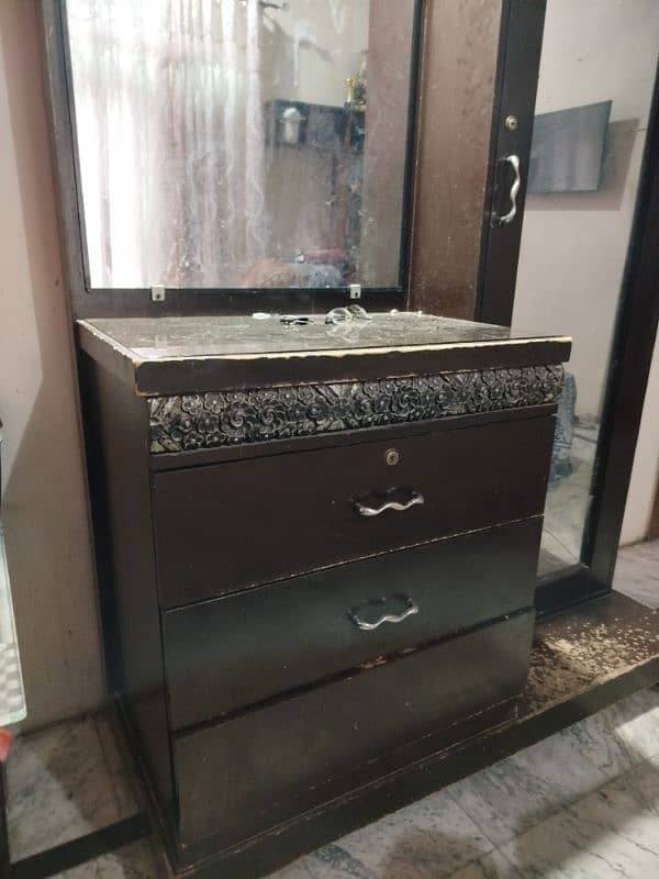 Double Mirror Dressing Table 0