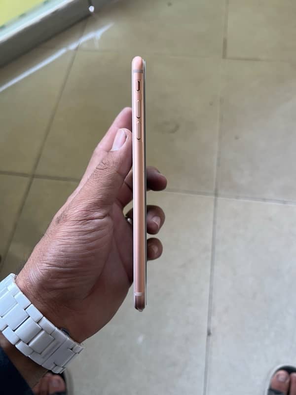 03493137121…. . iPhone 8plus non jv 10/10 condition no scratch no repair 4
