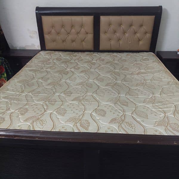 Premium King Size Bed with 8-Inch Spring Mattress 0