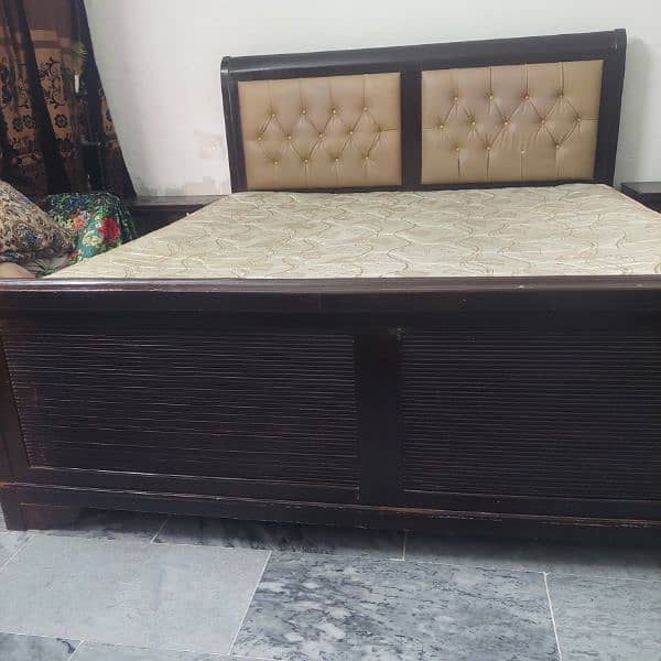 Premium King Size Bed with 8-Inch Spring Mattress 1