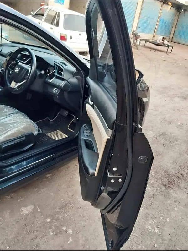 Honda Civic Oriel 2018 0
