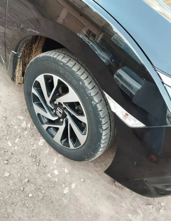 Honda Civic Oriel 2018 10