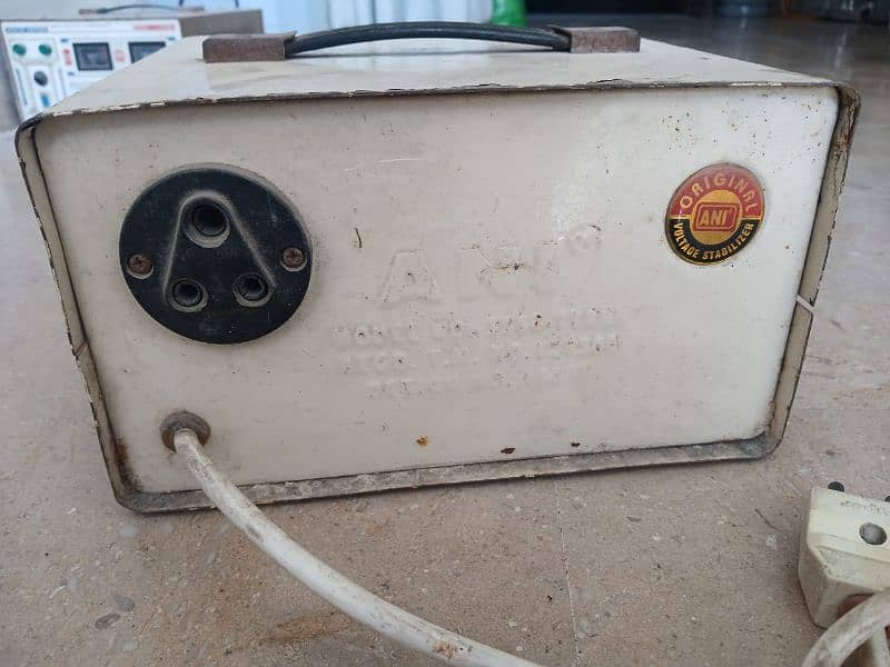 Automatic Voltage Stabilizer 1000Watt 1