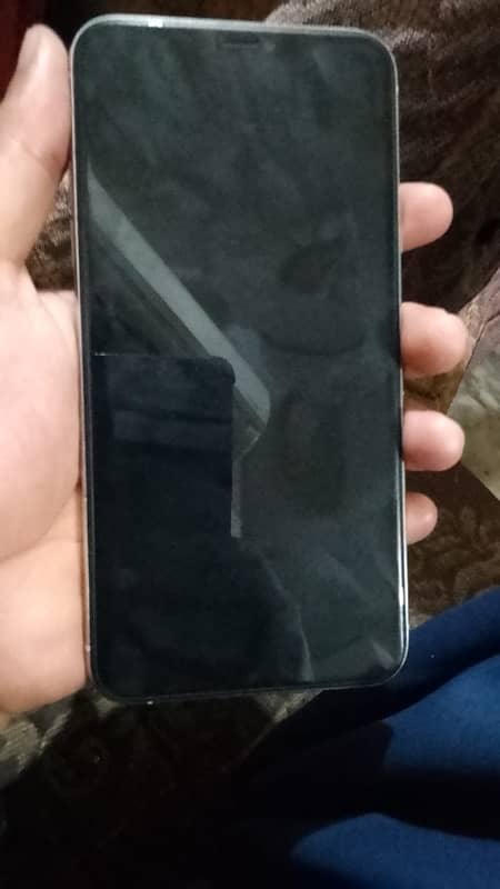 11 pro max 256 GB PTA beak break 2
