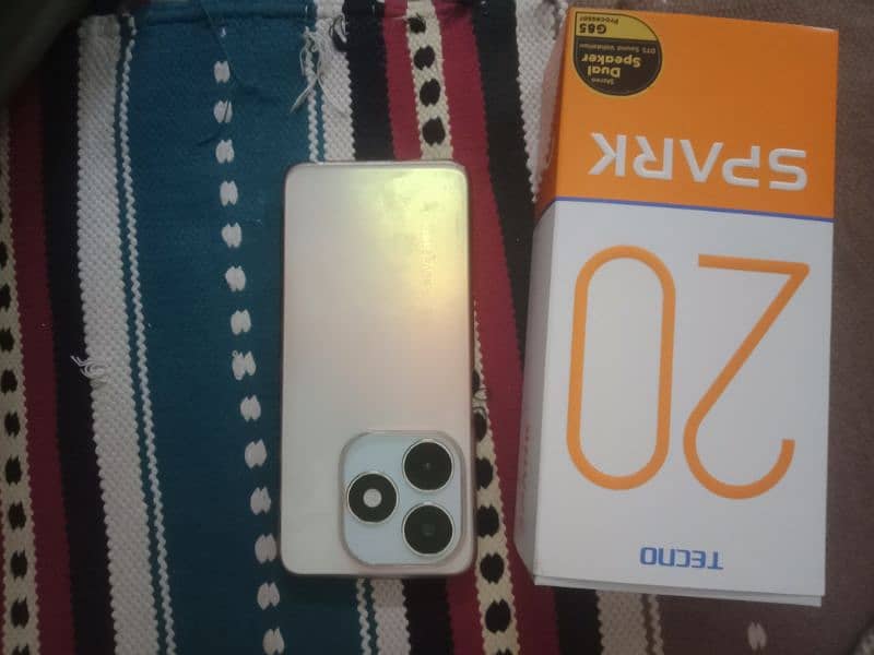 TECHNO SPARK 20 3 month used only new condition 1