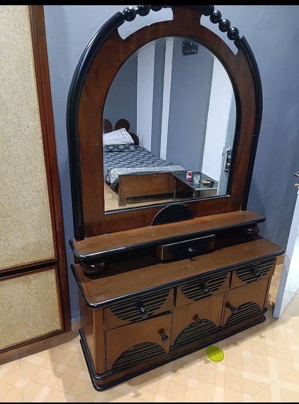 dressing table for sale 0