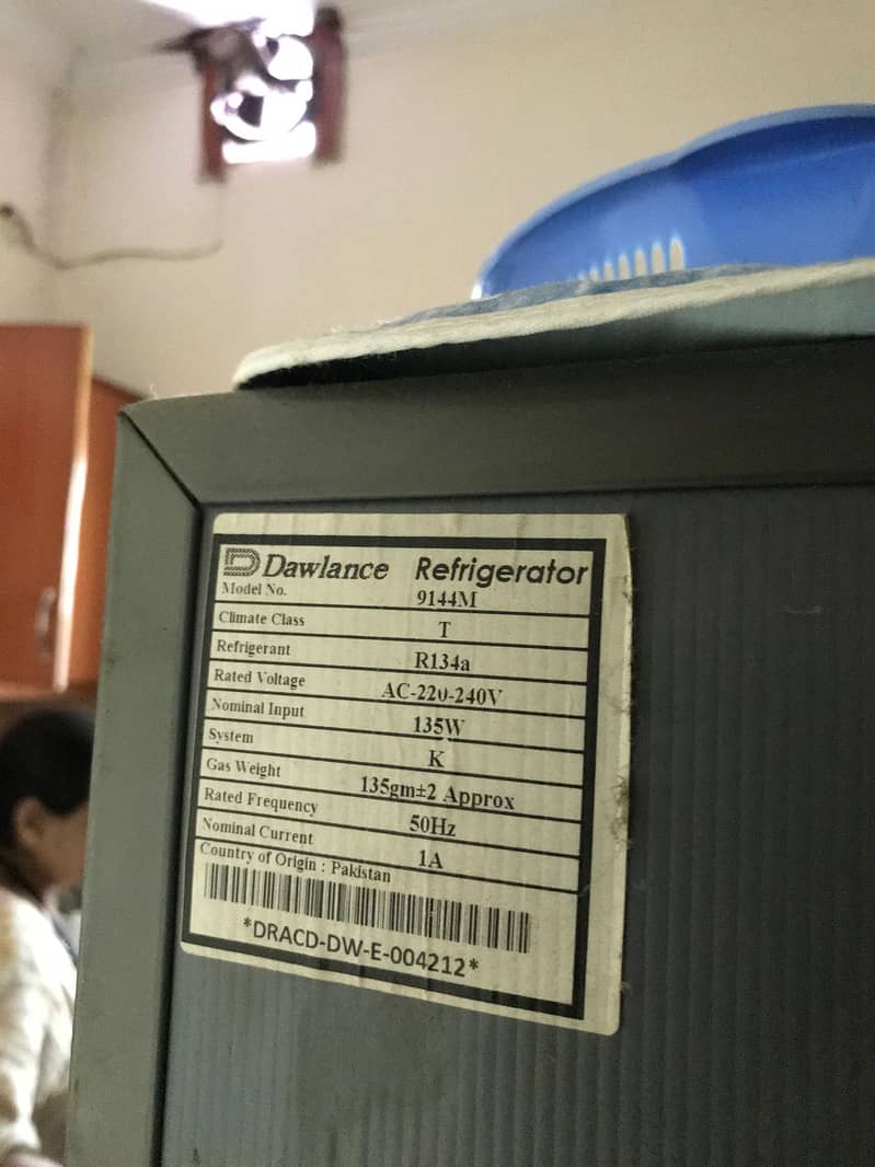 USED FRIDGE IN WORKING AND GOOD CONDITION 0